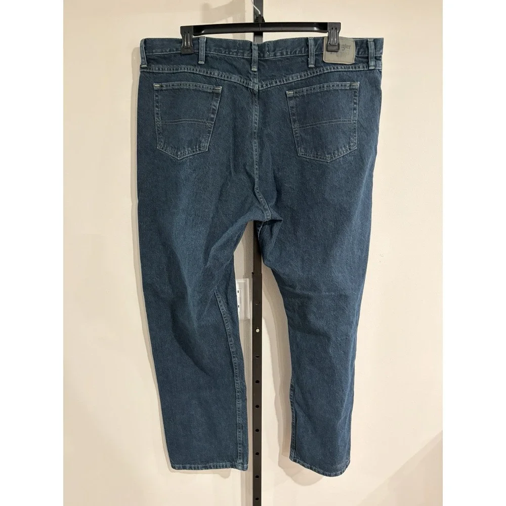 Wrangler Authentic mens jeans dark denim waist 44 inseam‎ 32 cotton EUC A11